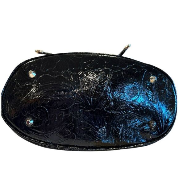 Cowgirl Trendy Black Patent Vinyl Conceal Carry Bag - Picture 6 of 16